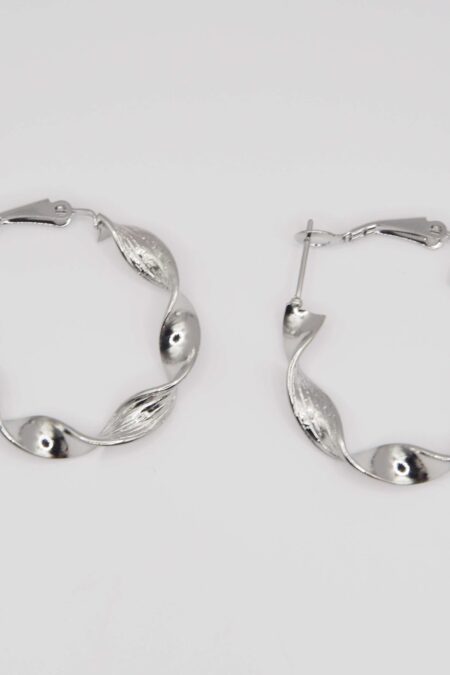 Ατσάλινα σκουλαρίκια κρίκοι σε ασημί χρώμα 3cm