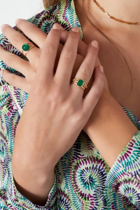 Elegant ring with stone - Gold color/green - One size