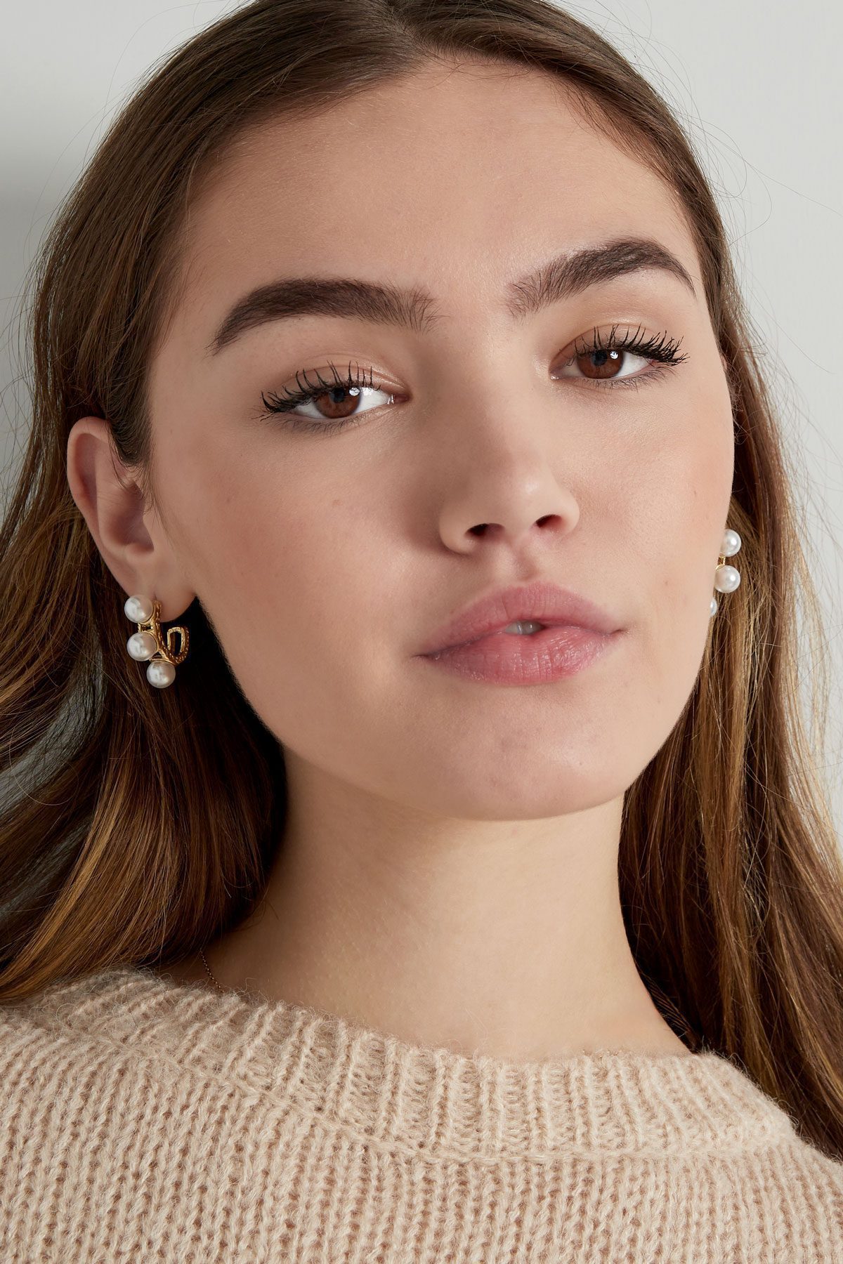 Earrings triple statement pearl - Gold color