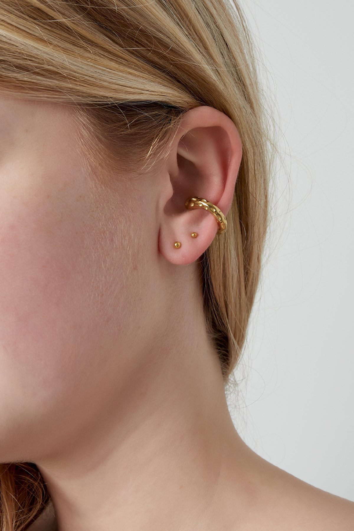Structured ear cuff - Gold color