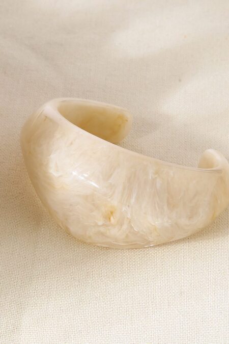 Retro Irregular Shape Resin Cuff Bracelets - white (εσωτερική διάμετρος ~63mm)